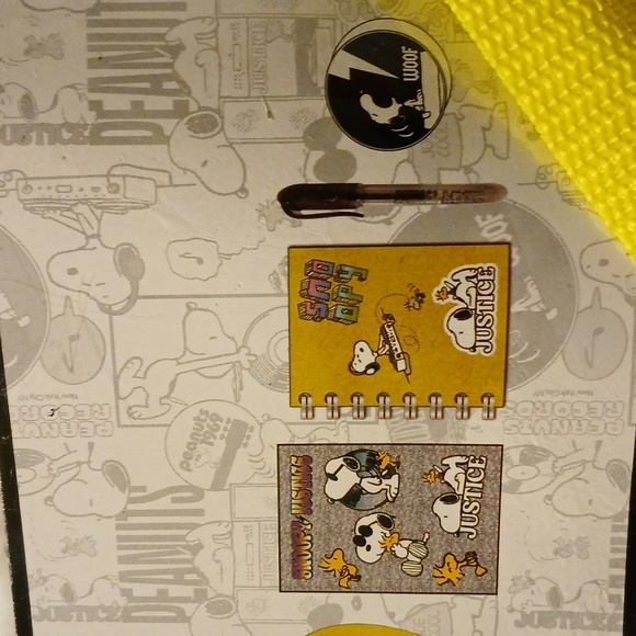 Snoopy X Justice clear travel bag backpack with neck pillow, pen, paper - Picture 10 of 13